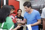 Shahrukh Khan at Reebok and bollywoodhungama.com meets the My Name Is Khan online contest winners in Mannat on 23rd March 2010 (15).JPG